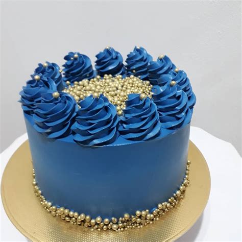 bolo azul com glitter